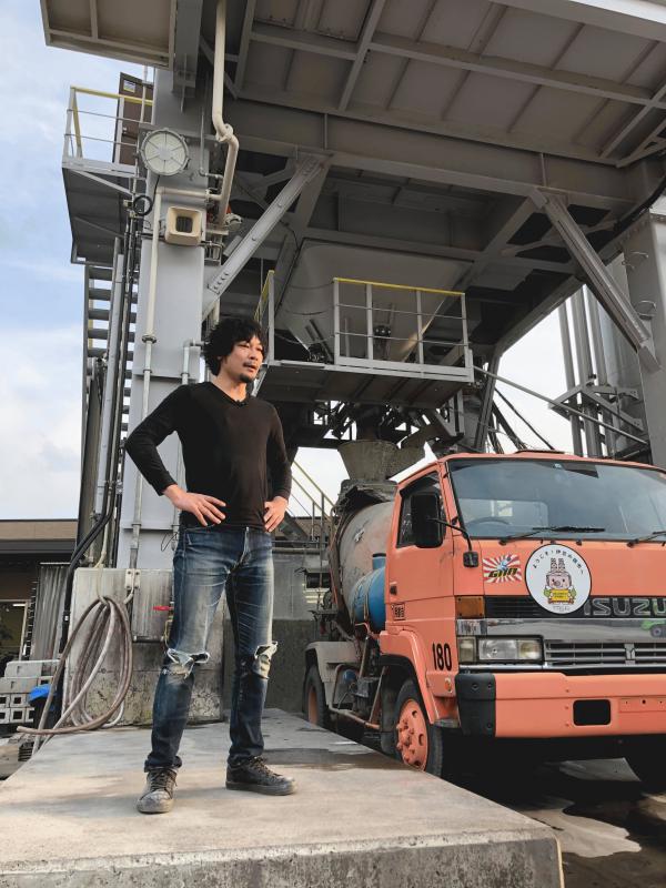 「透水性コンクリートの普及のためには生コン工場での製造工程も知っておく必要がある。」製造マニュアル