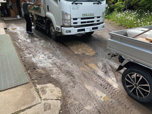 【長野】「雨・雪で道路に土を引っ張ってしまう」「雪かきが面倒なので平らにしたい」前半(すきとり・路盤)