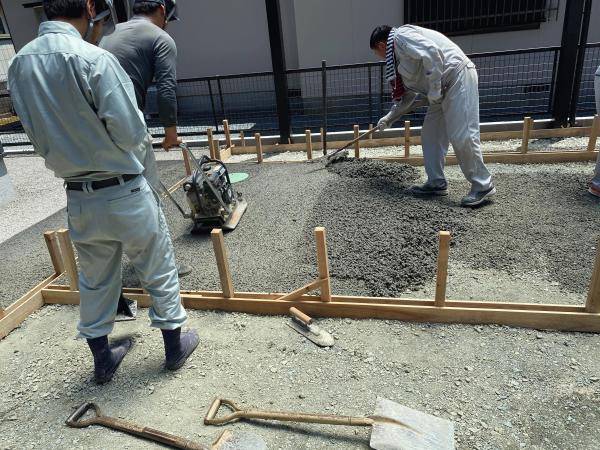 【熊本】「旗竿地で宅内は平らにしたい」「バイクの車庫まで舗装したい」1日目