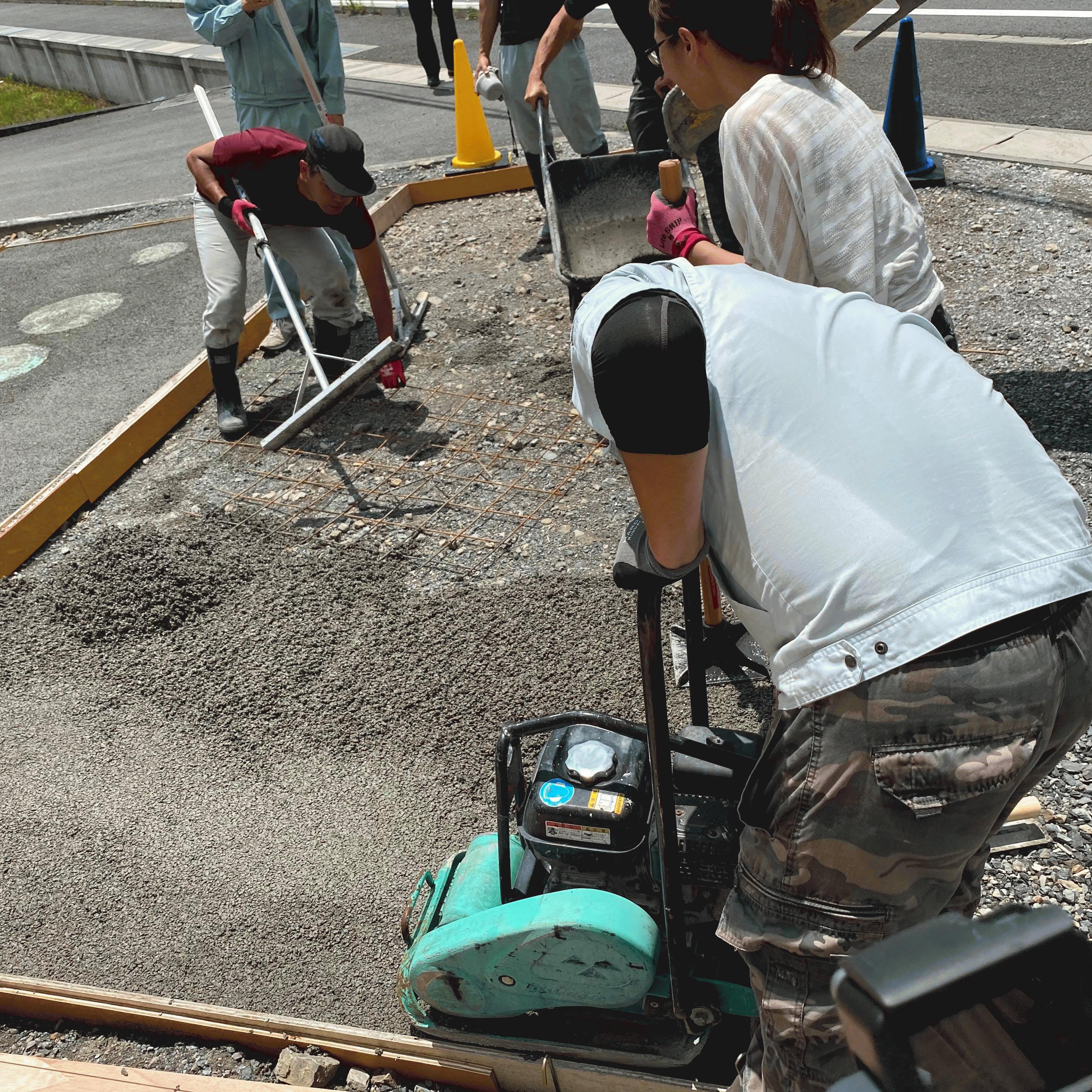 【静岡】「他人に勧める前にまず自分から」駐車場・+D Architects・藤枝生コン
