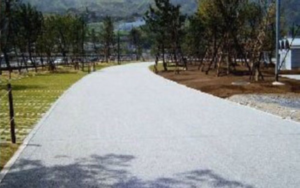「楽になるコンクリート舗装が欲しい」 コンクリート舗装・作業性