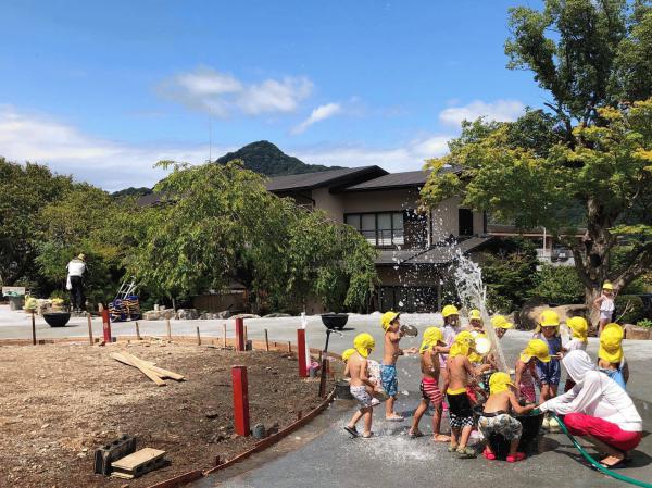【静岡】「こどもたちによる《水遊び》はそのまま環境温度の低減という《貢献》に」正蓮寺・しょうれんじこども園 #4