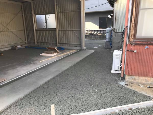 「ガレージ両サイドの排水勾配とれない」 水たまり・草・土間コン