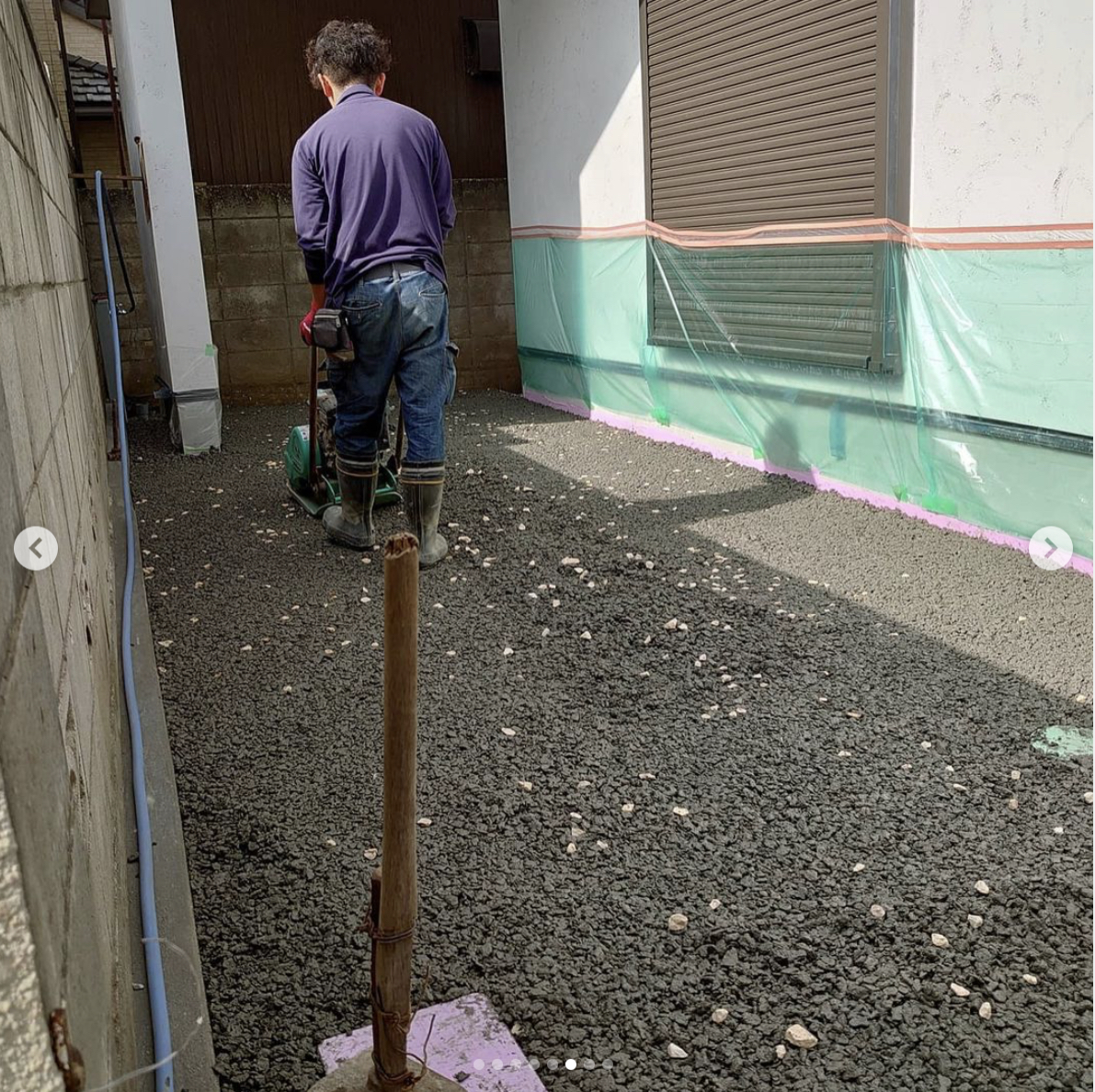 【東京】「花びらを散らせたような透水性コンクリート舗装」都屋建材