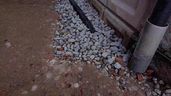 【京都】「地下暗渠と透水性コンクリートの最強タッグ」吉岡商店