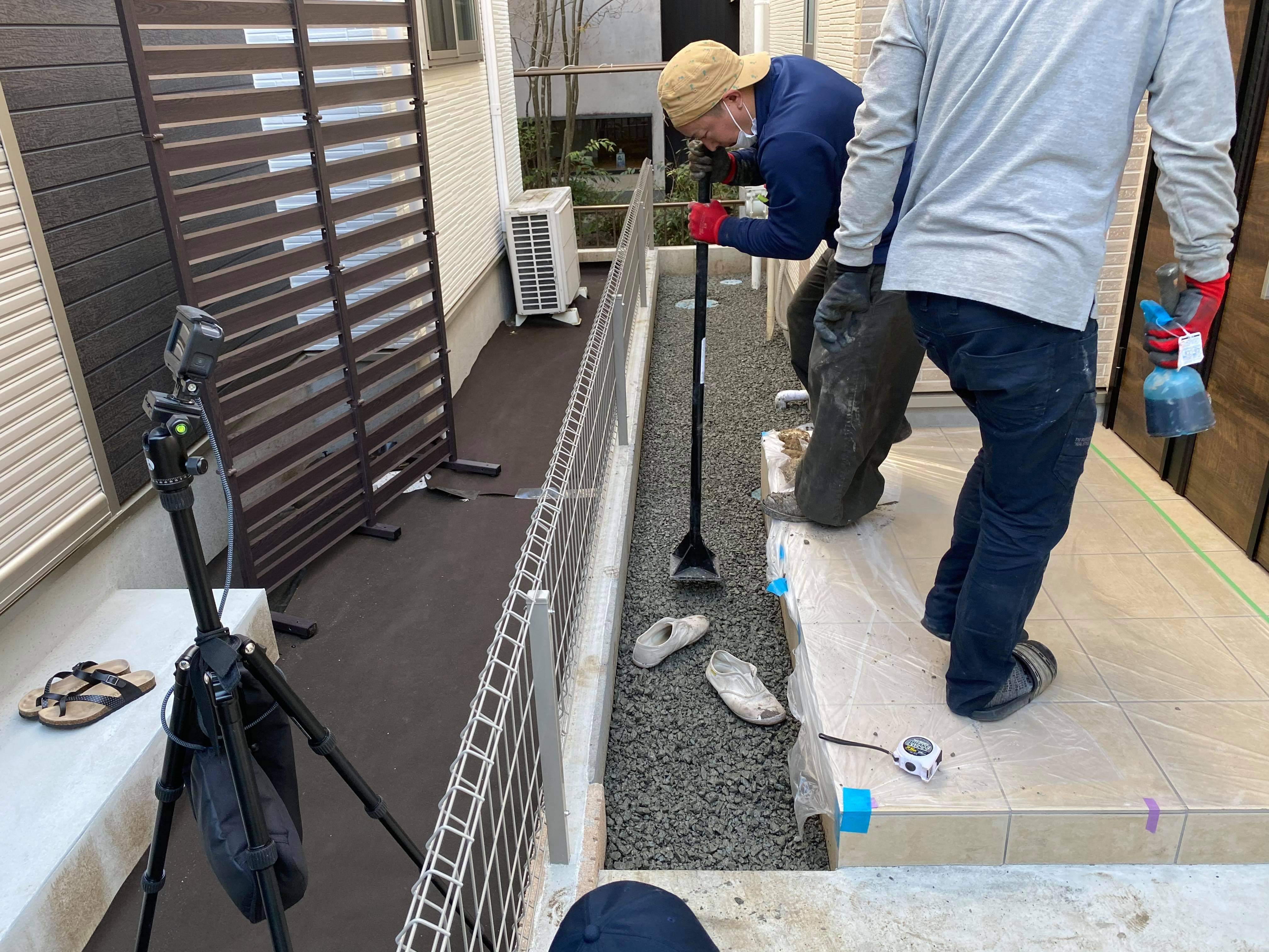【東京】「平らにしたい」「排水がない」「草むしりしたくない」エクスショップ・都屋建材