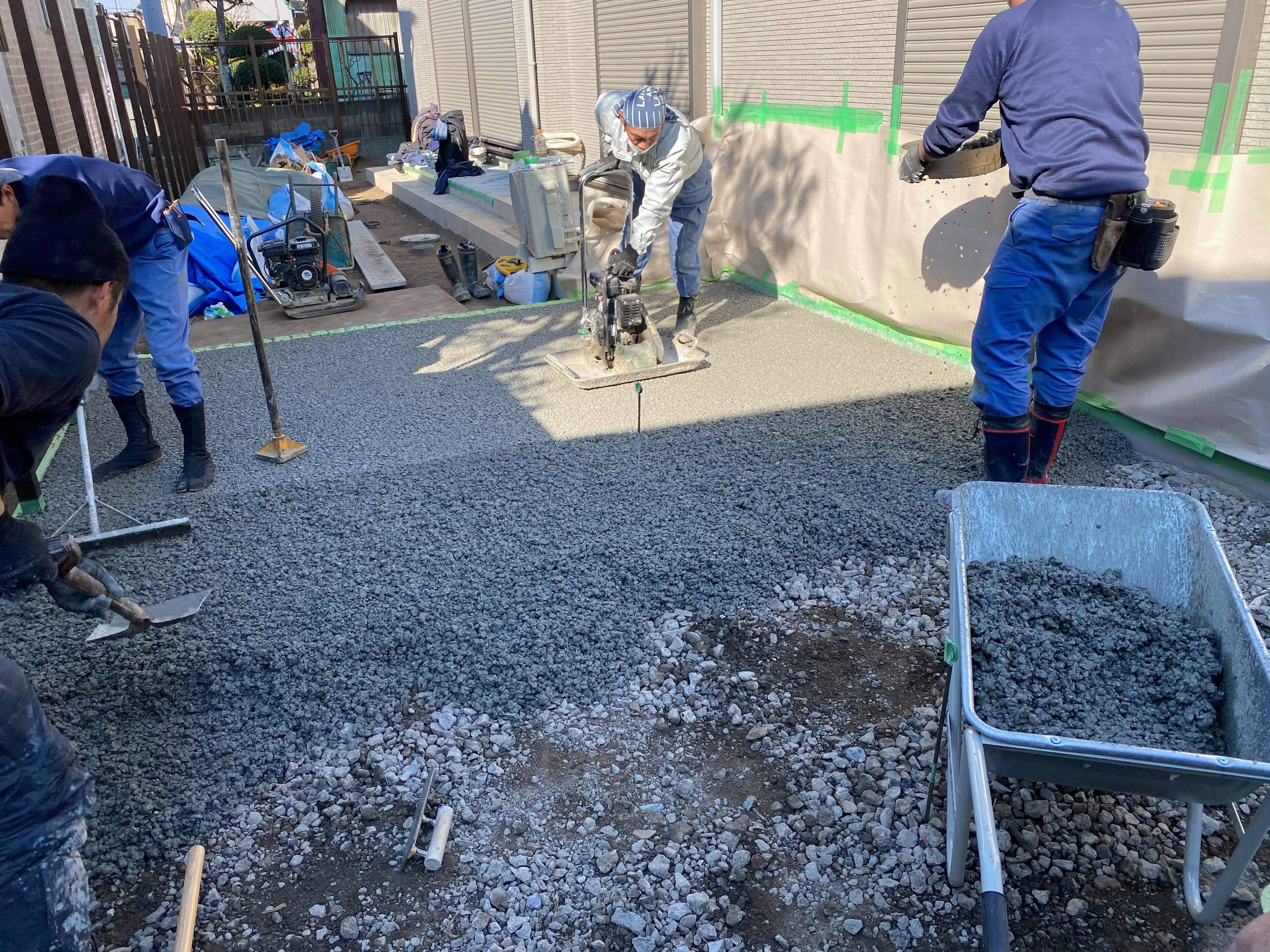 【神奈川】「段差、傾斜、コケの生育によるスリップや転倒から暮らす人たちを守ります」嵯峨造園土木・東伸コーポレーション