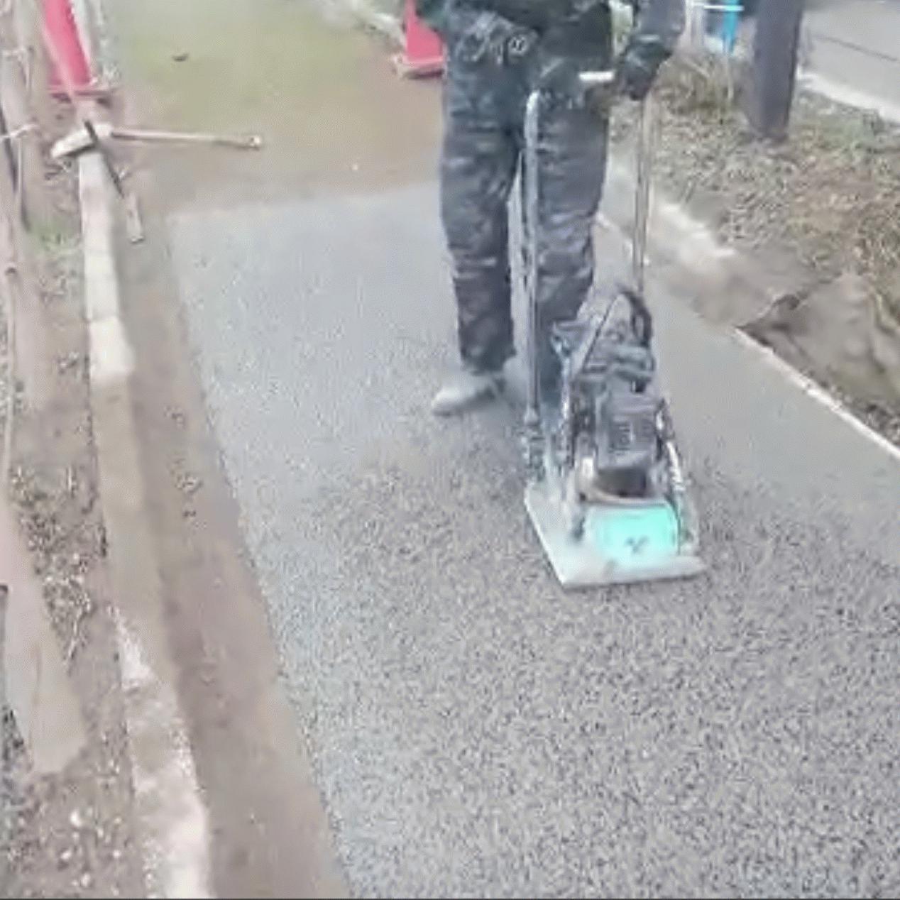 【富山】「不陸をダイレクトに感じられるように、クロックスでやると良いかな」あづまコンクリート工業