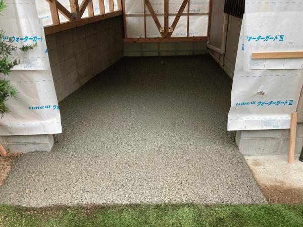 【福岡】「(スタンドが)めり込まない、水たまらない、転倒しにくい、水引っ張らない、バイクガレージの土間」大分綜合建設・all round