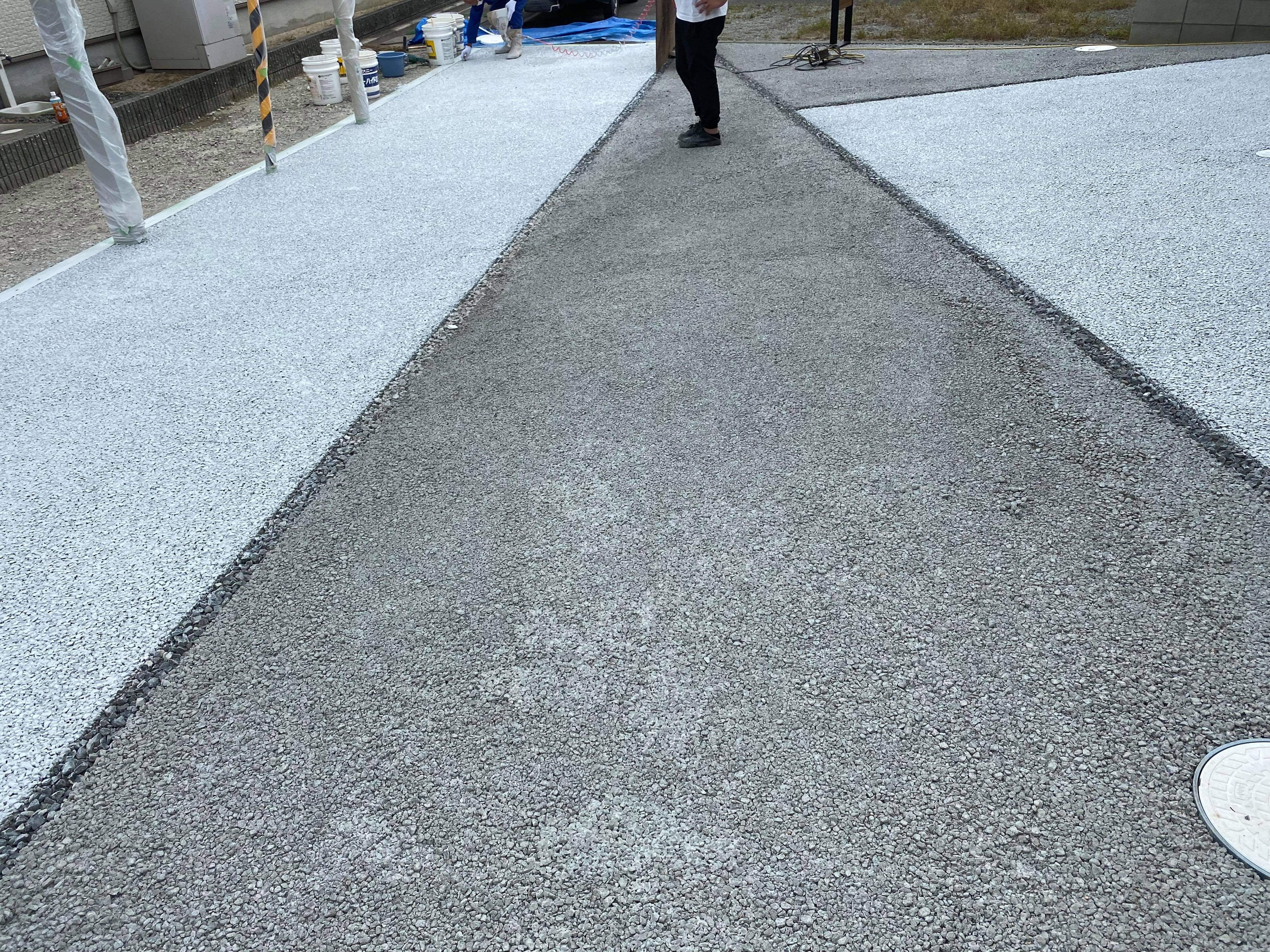 【岡山】「トップコートはこう使え！ モノトーン舗装で家全体の雰囲気はよりクールに」白石建設