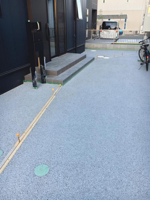 岡山 Jojoとあとだしじゃんけんワークスがチャットで作る庭づくり 水たまり対策 Drytech ドライテック 透水性舗装仕上材 生コンポータル