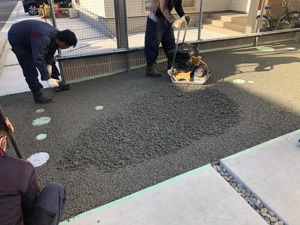 広島 2月には あと2件ほどの予定があるので 作業の目処が立った 中国生コンクリート フィード 水たまり対策 透水コン 透水性舗装仕上材 生コンポータル