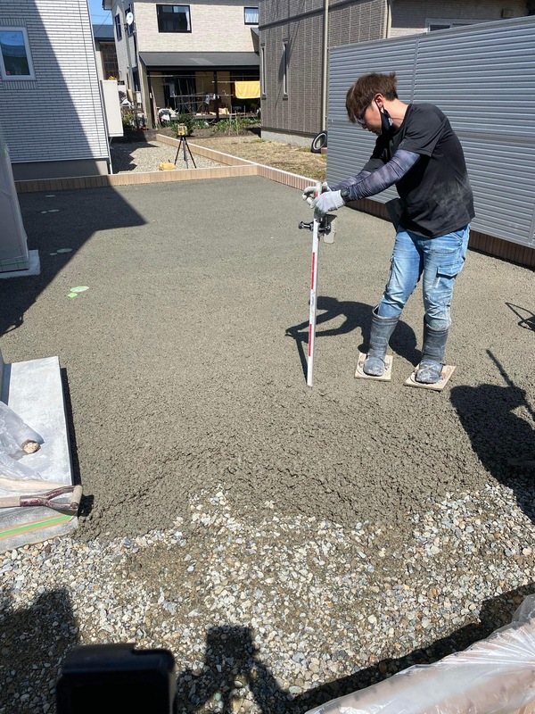 【福島】「排水がないが、平らにして物置を設置したい。相矛盾する希望に 《オコシコン》 で応える」会津中央レミコン・小野工業