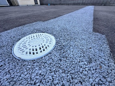 【京都】「局所的にオコシコンを採用することで排水設備も兼ねた良コスパな駐車場」