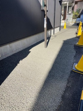 【京都】「玄関前を透水性コンクリートにしておくことで雨の日の出入りも快適に」プロフィット