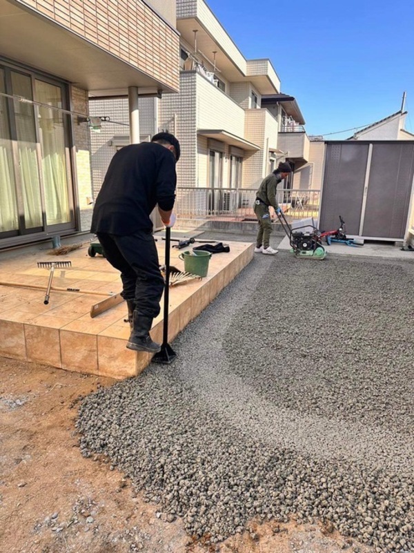 【千葉】「今年こそ終止符を打とう！ 年中行事（草/ぬかるみ/水たまり）の解消なら xxxコン」ヤマカ建材