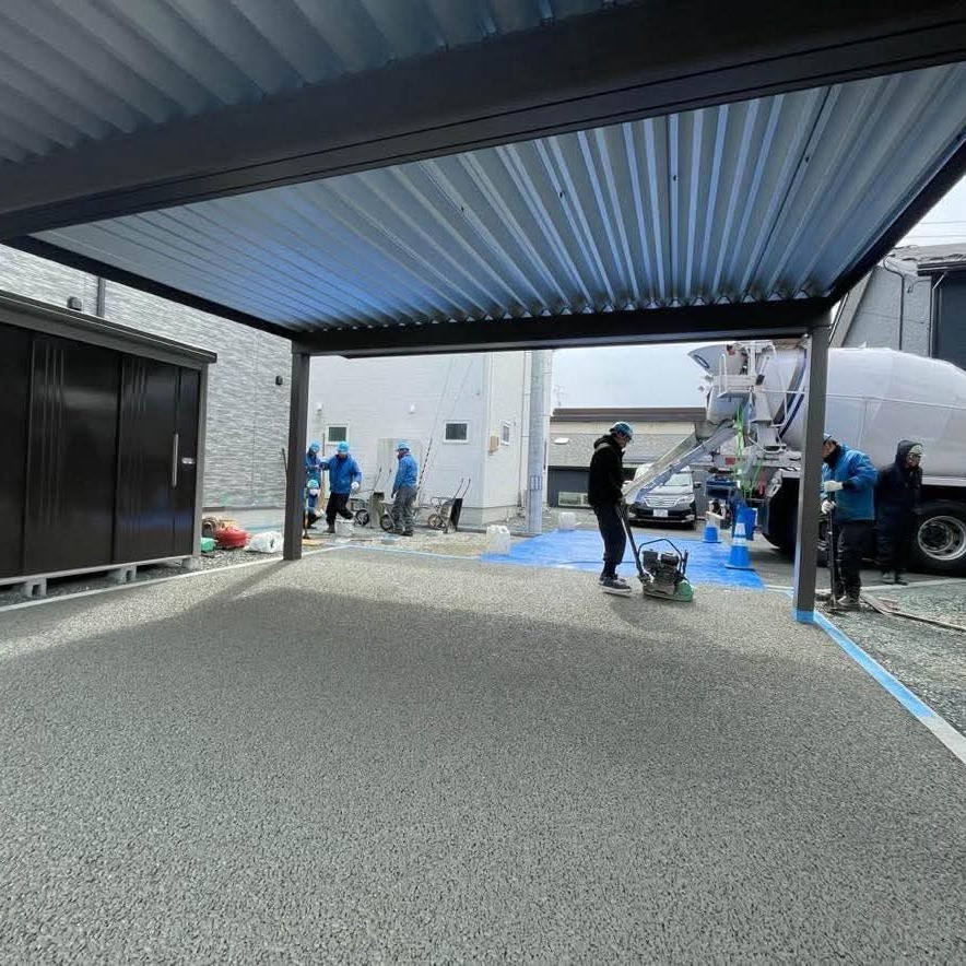 土間で水勾配がなく真っ平らなのに水たまりのない快適な駐車場が当たり前