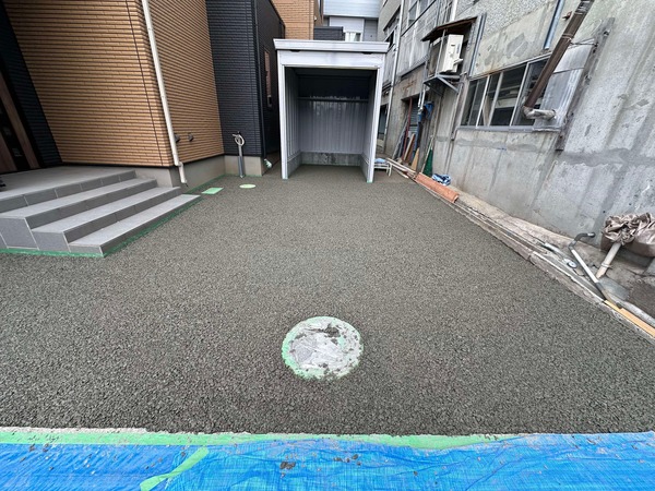 「玄関前の駐車場・土間コン何にしよっかな?」 オコシコン®︎ をはじめいろんな製品を選べるようになりました