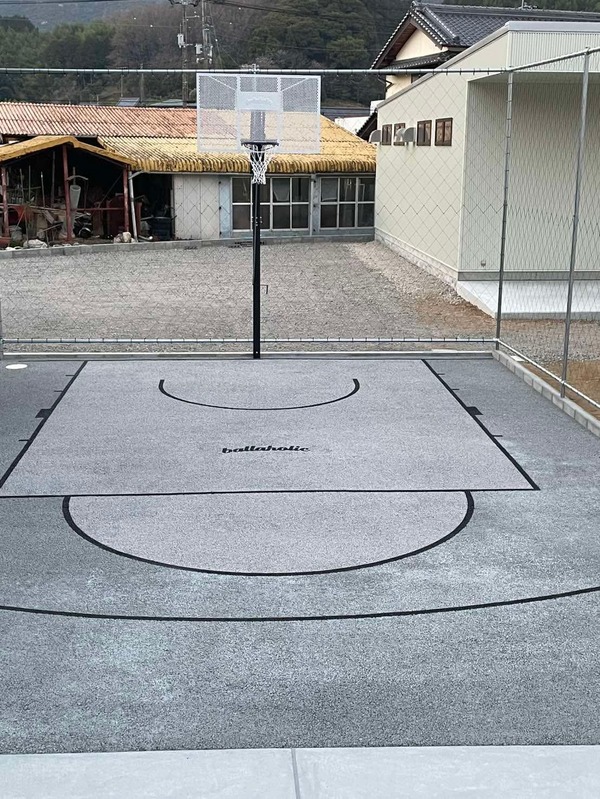 ballaholic などアパレルブランドのスポーツ施設にもコンクリートマテリアルを提供しています
