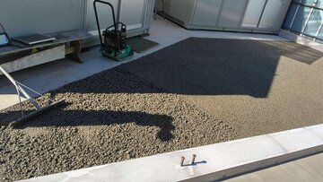 排水性はアスファルトだけじゃないんです！ 透水性コンクリート【オコシコン】も結構当たり前に選ばれてる