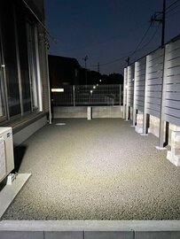 土間コンと違ってゴツゴツと独特なテクスチャは住空間をスッキリ快適に様変わりさせます