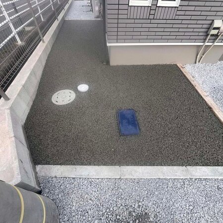 サイクルのポートを オコシコン®︎ で設置。透水コンのフラット施工は二輪車系にホントに有効