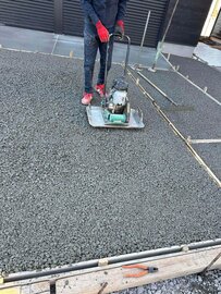 白い土間コン™︎、オワコン®︎まさ固®︎、オコシコン®︎ 色々選べる【土間コン】今回は見た目（ゴツゴツ荒々しい）