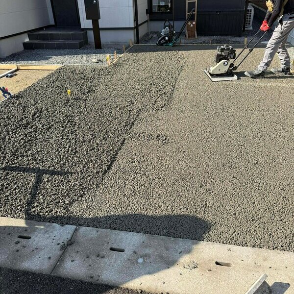 【土間コン】検討だけでもしておかないと後悔するかも？【ポーラスコンクリート】オコシコン®︎