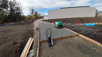 公共の車路（車道）にも採用されてます【排水性】がウリの【土間コン™︎】ポーラスコンクリート