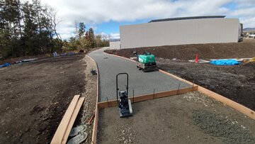 公共の車路（車道）にも採用されてます【排水性】がウリの【土間コン™︎】ポーラスコンクリート