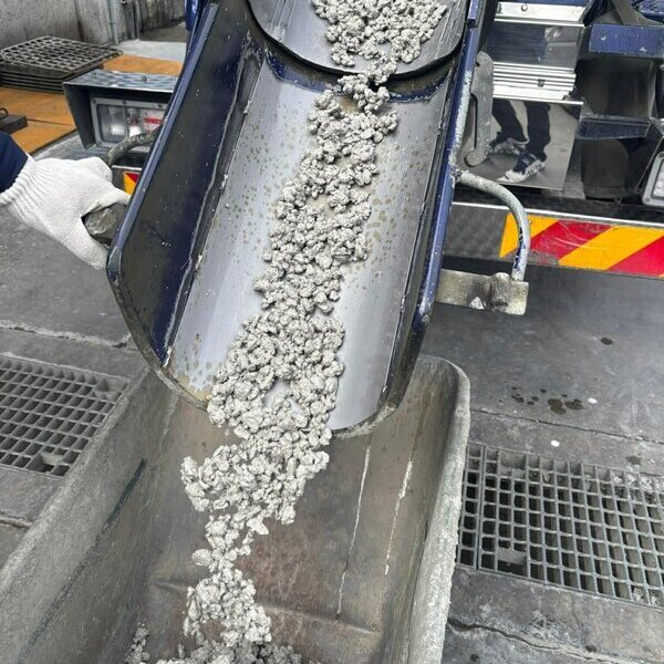 オコシコン®︎ ももちろん！ 全てのラインナップに【白い土間コン™︎】をご採用いただけます