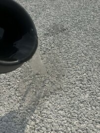 真っ白いオコシコン®︎は白いだけじゃない。同等の透水性に加えてさらに路面温度を下げる効果も