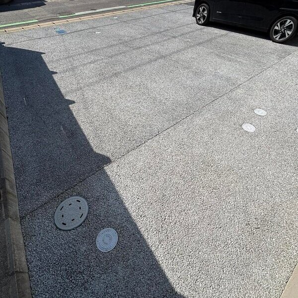 土間コン™︎ オコシコン®︎ の強みは【耐久性】駐車場として供用が始まった現在をめぐる