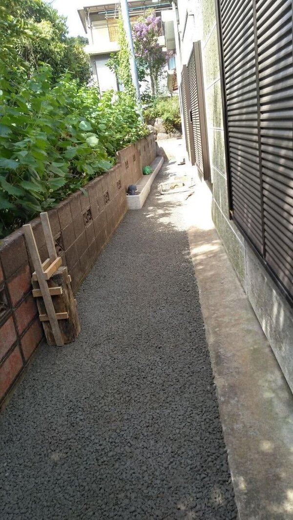 洗車や散水など水はけに困らないコンクリ