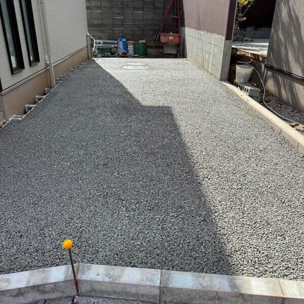 中庭の排水スッキリさせて有効活用