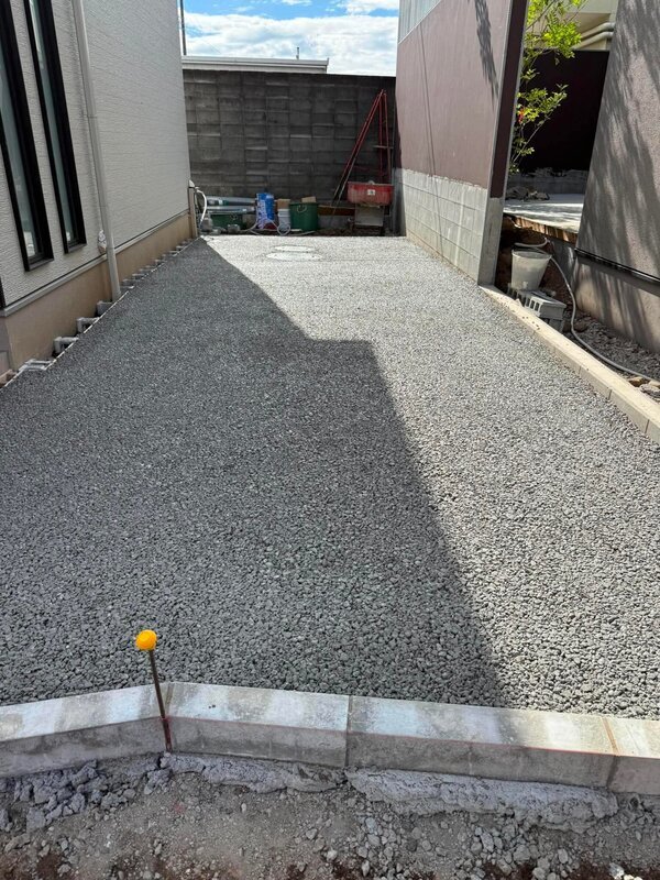 中庭の排水スッキリさせて有効活用