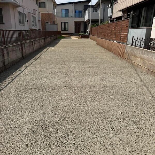 駐車場の舗装 色んな種類あるけれど