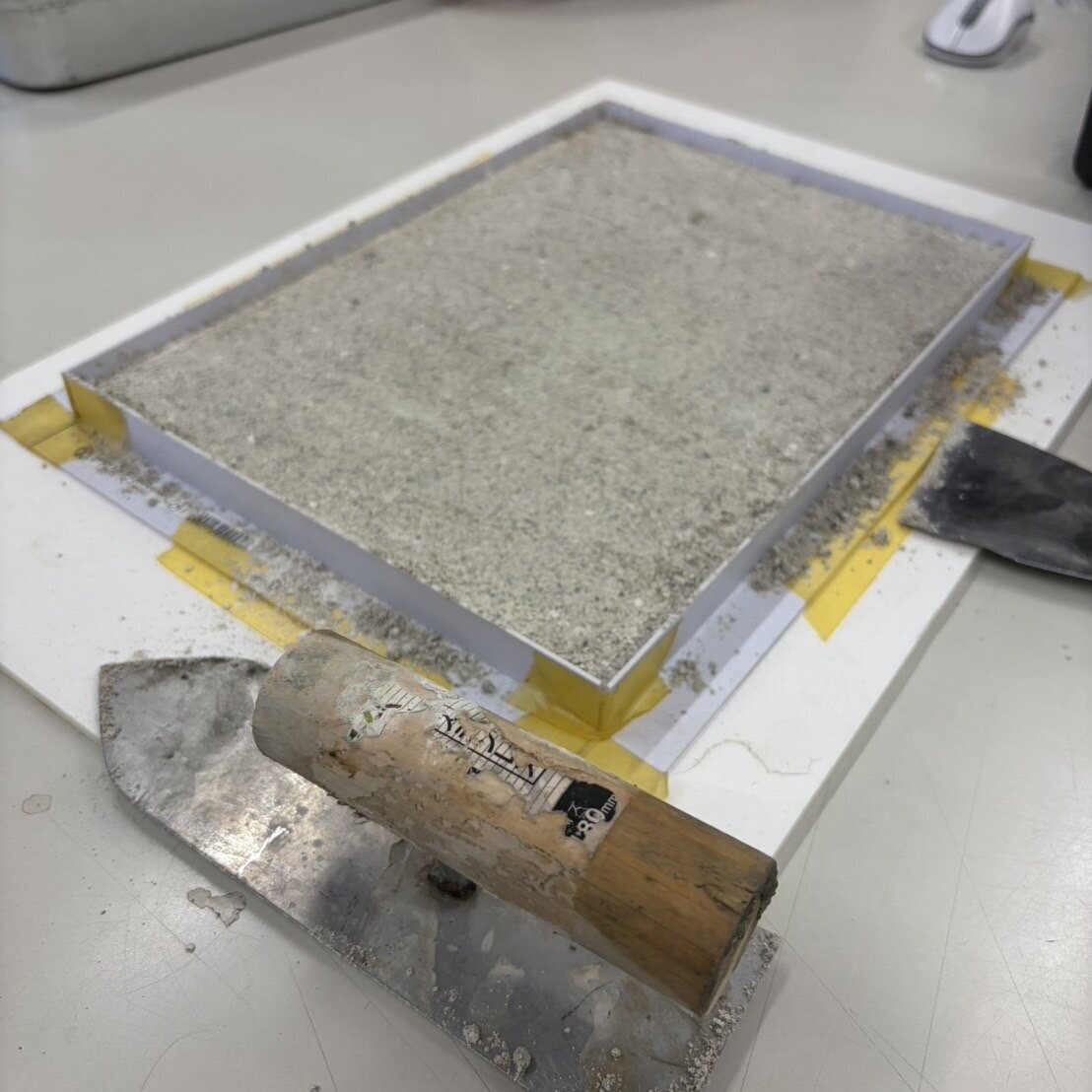 激安！そこそこ固まる！ 【まさ固】【土カナ】 再強透水性コンクリート姉妹が舗装界隈を席巻します