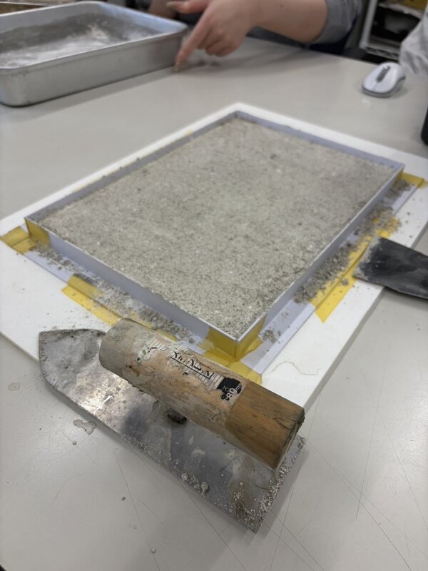 激安！そこそこ固まる！ 【まさ固】【土カナ】 再強透水性コンクリート姉妹が舗装界隈を席巻します