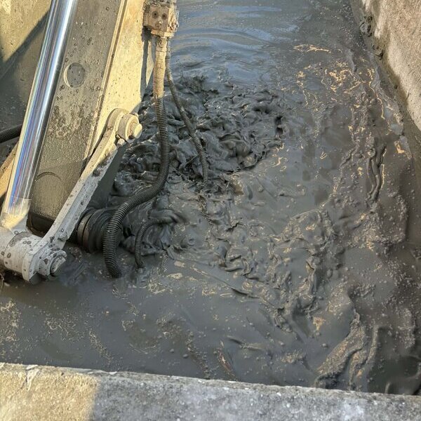 ナマコンバレーでは世界に先駆けてスラッジの改質アルカリ刺激材実装が始まっています