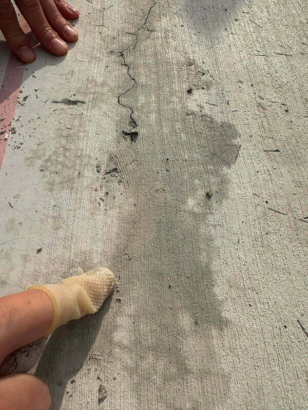 土間コン™︎ クレームあるある【ひび割れ】（クラック）もう怖くない！ 誰でも簡単に消せます