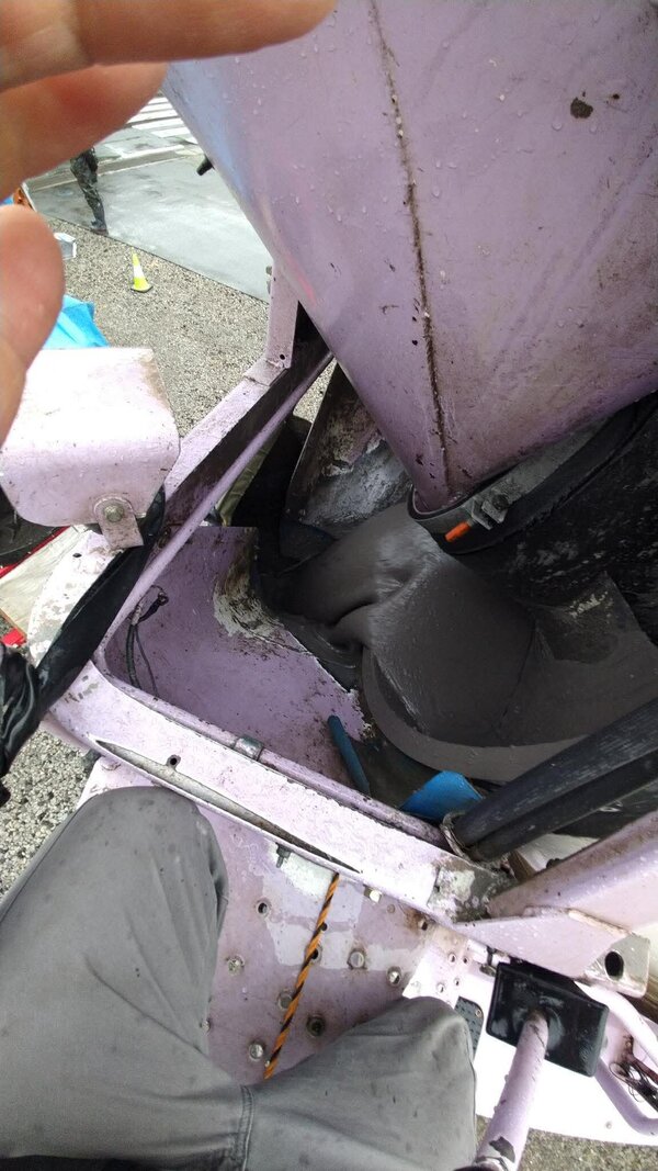 目に見えない貢献を果たすコンクリートCLSMで使われなくなった地下通路を充填落盤防止