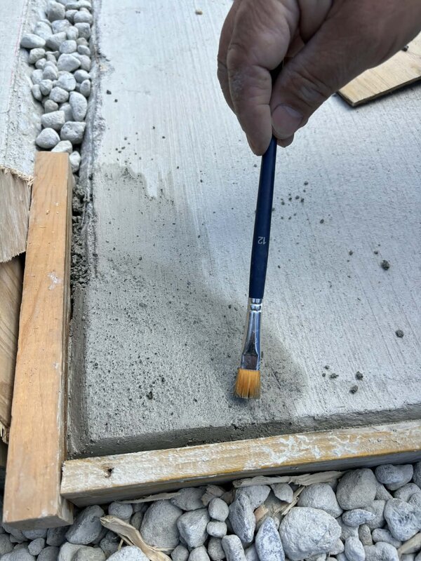 「土間コン™︎の隅っこが欠けた？！」【消し粉む™︎】 は 断面修復 にも使うことができます