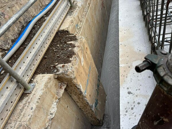 スーゼネにも選んでいただいてます【イワモル®︎】(CLSM)は地面の穴ボコを充填する生コン