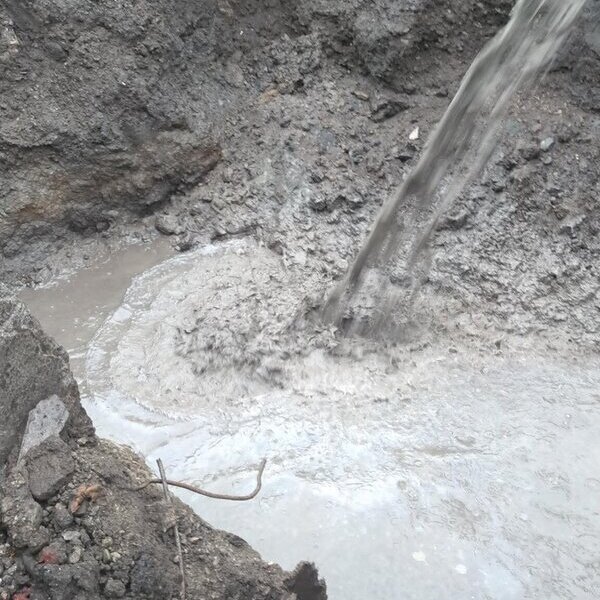 杭（を抜いた後の地中空洞）を残して悔いを残さないための【生コン】CLSM(Controlled Low-Strength Material)