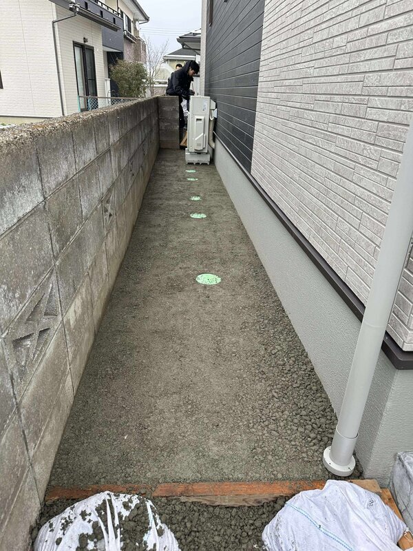 北は北海道から南は沖縄まで日本全土で排水と防草、段差抑制などのお役にたつ土間コン™︎です