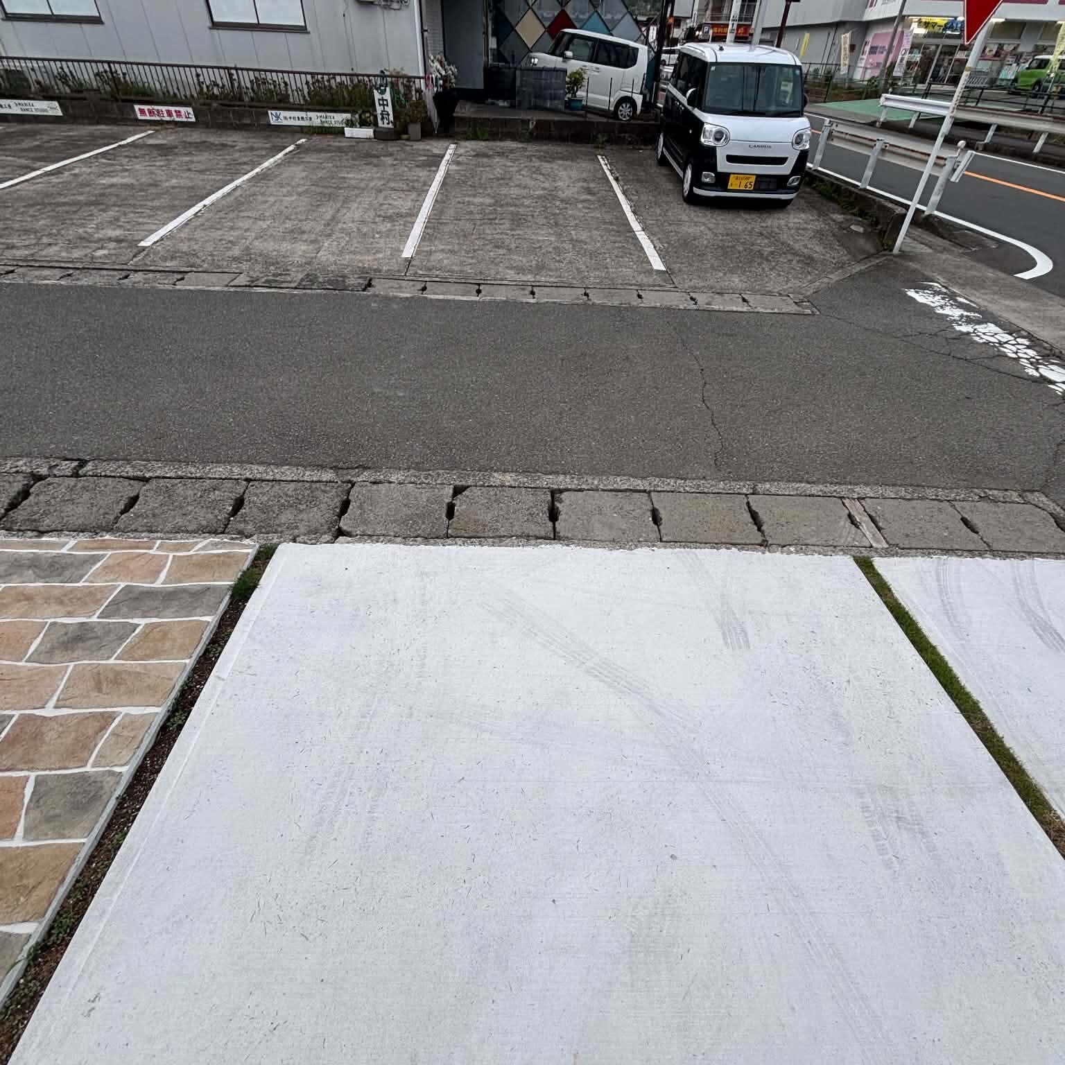 経年変化やアスファルトとの路面温度の違い等 土間コン™︎ホワイト（環境配慮型）全てがわかる