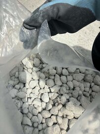 パック（袋タイプ）登場！【ザンコン™︎ジャリ】圧倒的に安い雑草、ぬかるみ、水たまり対策舗装