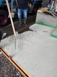 アスファルトより20℃下がる路面温度