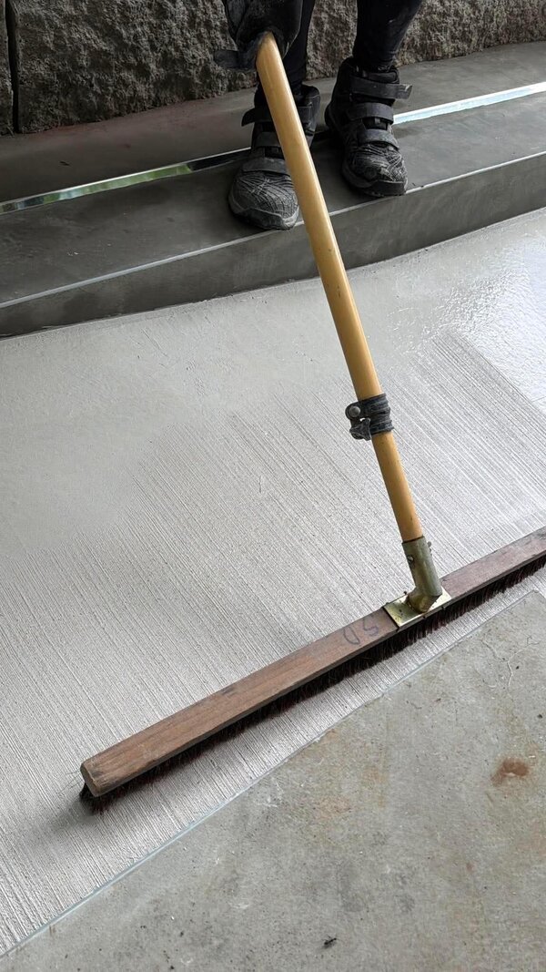 積水ハウス住宅駐車場で採用決定